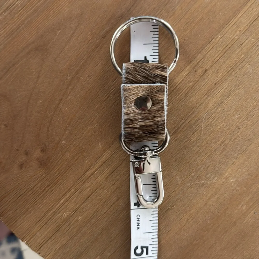 BEAUDIN Cowhide Leather Keychain Gold Cream Key Ring Gold Hardware